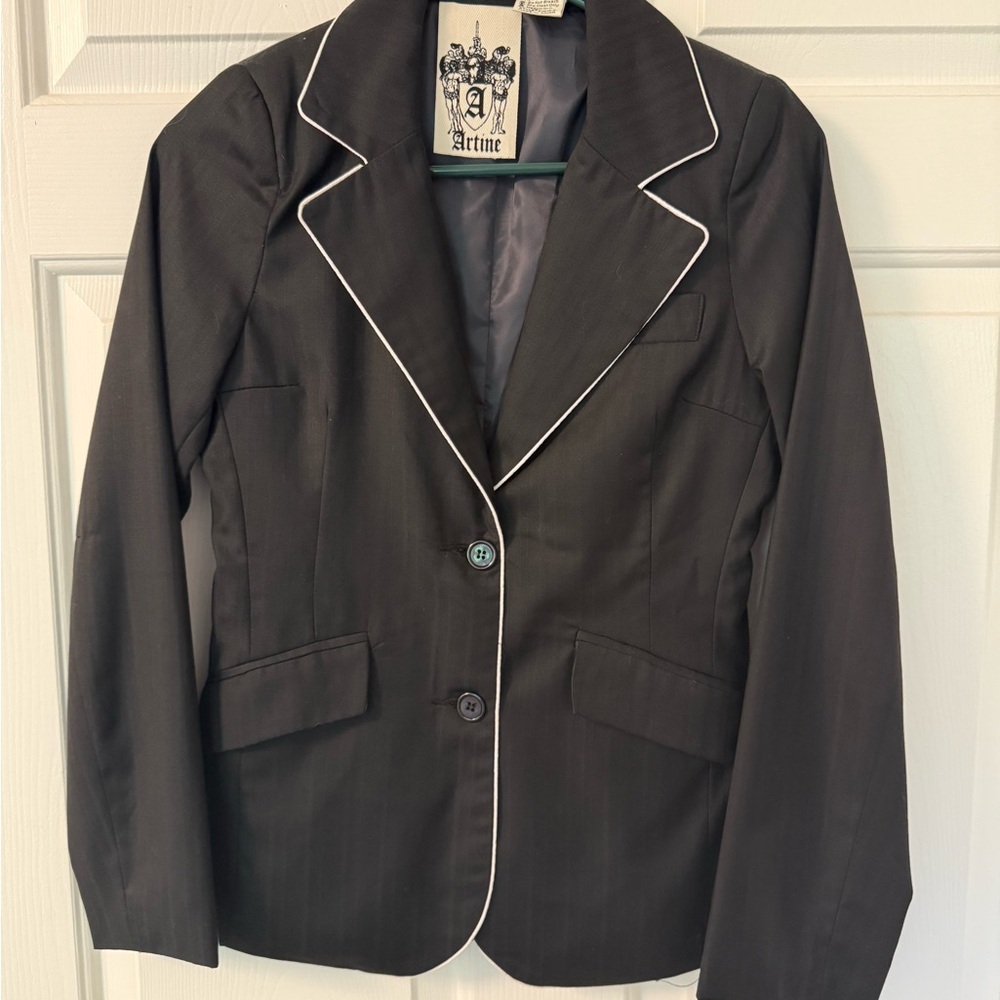 Black and White Artine Blazer with Tailored Fit and Notched Lapels